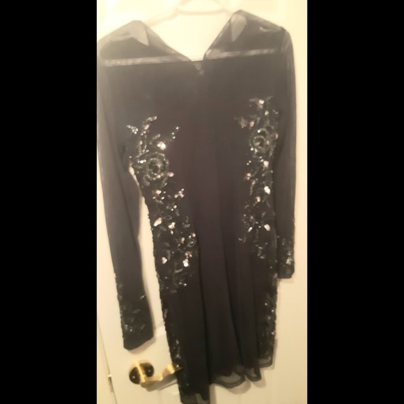 Stunning party wear cocktail embellished dress - Picture 3 of 3